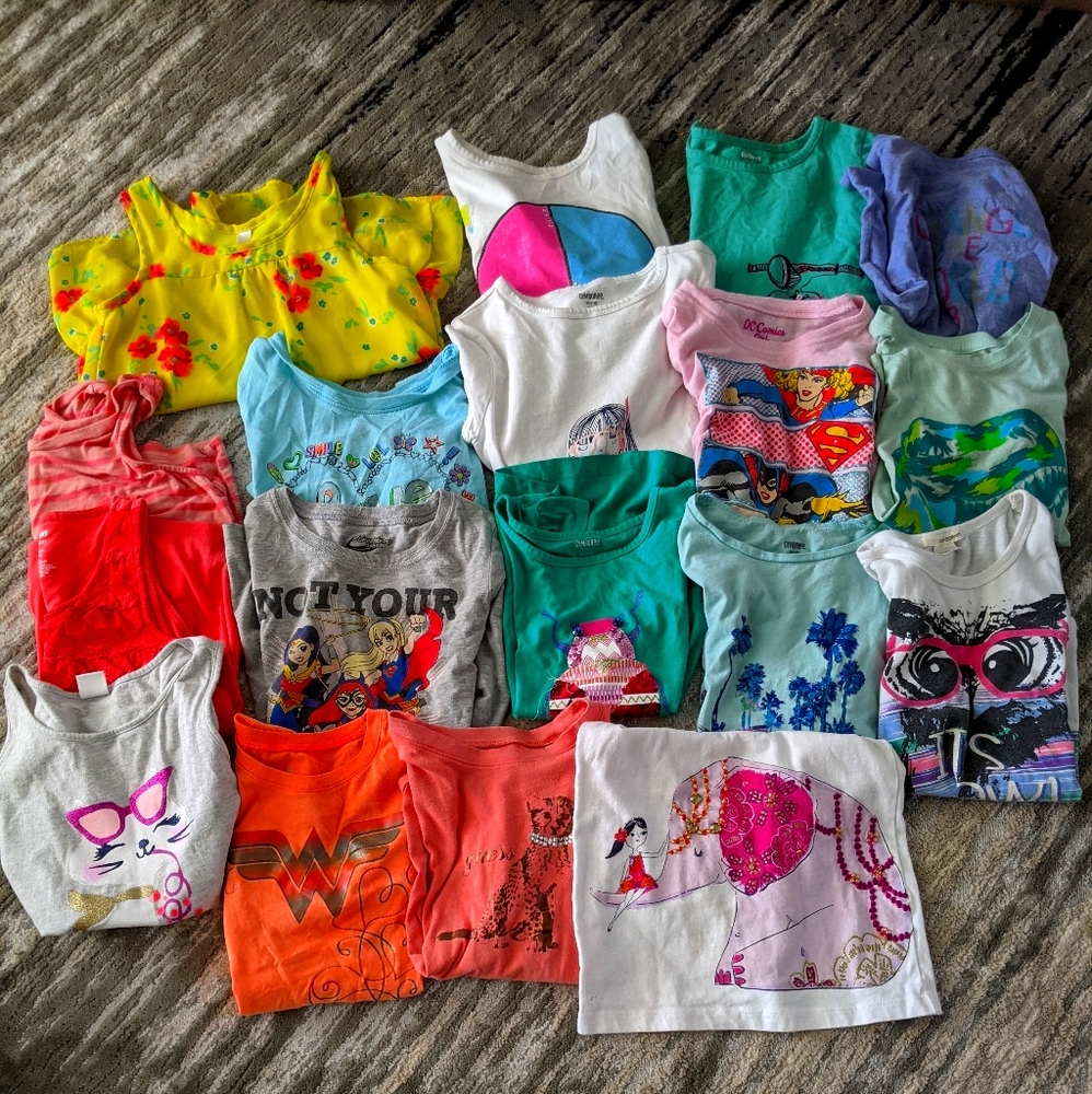 Multiple girls short sleeve/tank tops.